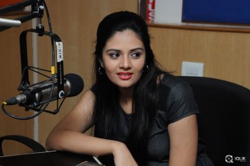 Dhanalakshmi Thalupu Thadithe Movie Team at Radio City